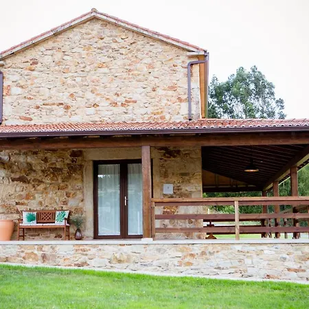 Mina Nai, Holiday home *