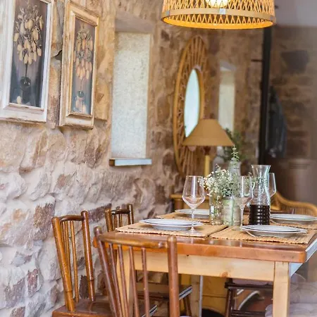 Mina Nai, Holiday home Lalin