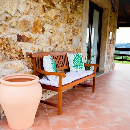 Mina Nai, Holiday home Lalin