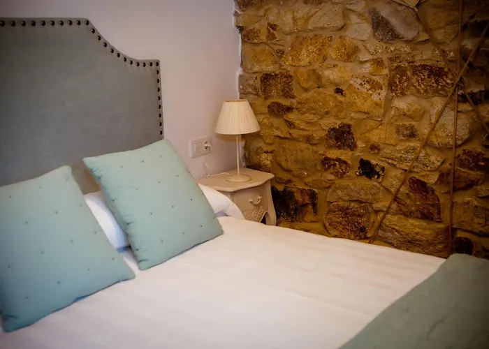 Mina Nai, בית נופש